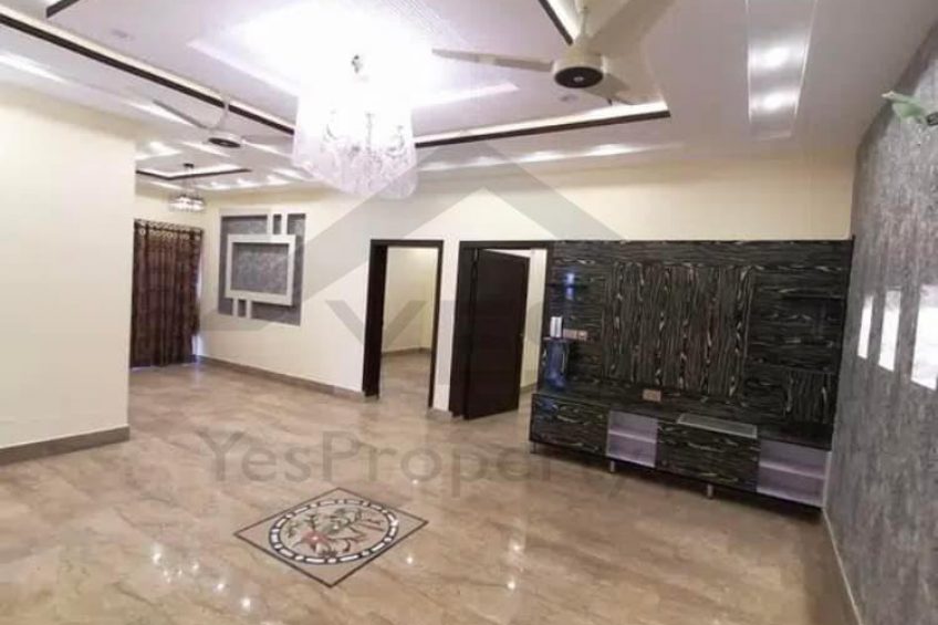 10 Marla Brand New House Available For Sale in Canal View Gujranwala