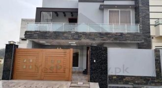 10 Marla Brand New House Available For Sale in Canal View Gujranwala