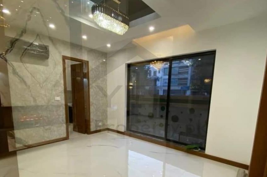 1 Kanal House Modern Design For Sale in Bahria Town Lahore