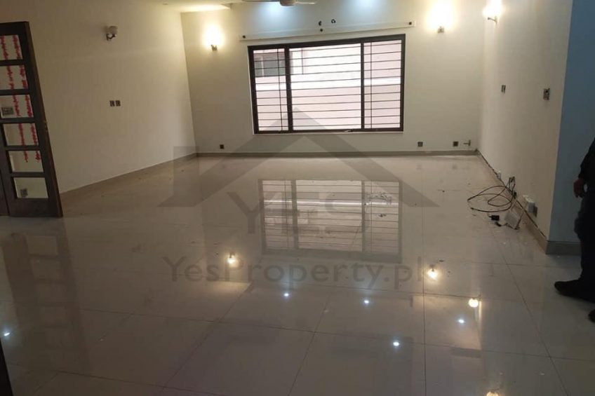 1 Kanal Uperr Portion Available For Rent ln DHA P2 lslamabad