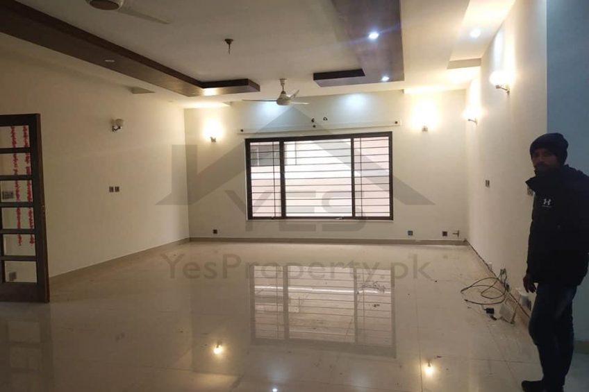 1 Kanal Uperr Portion Available For Rent ln DHA P2 lslamabad