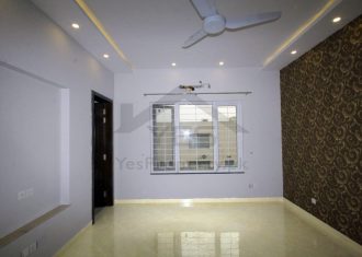 1 kanal Brand New house DHA phase 6 Upper portion for Rent