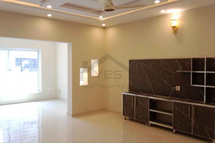 6 Marla house available for rent in Bahria town phase 8 Ali block