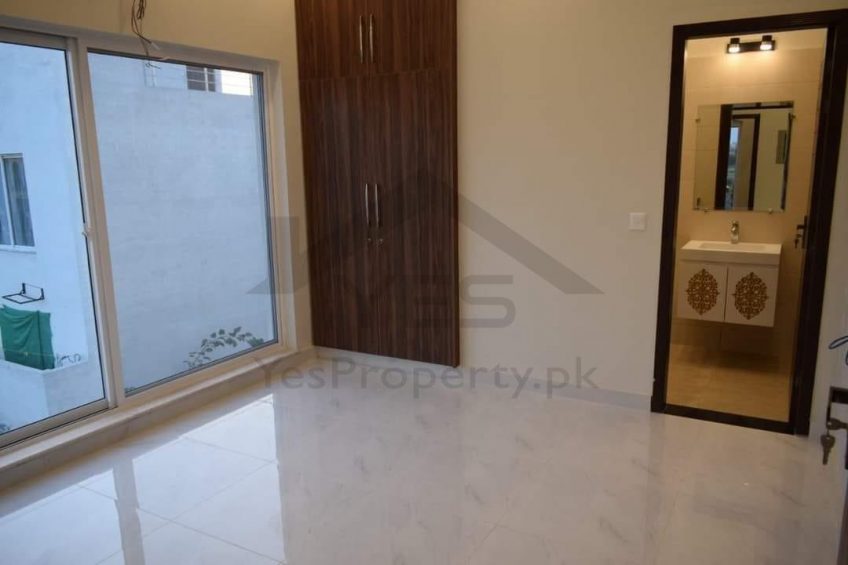 1 Kanal House for Sale in DHA Lahore Phase 2