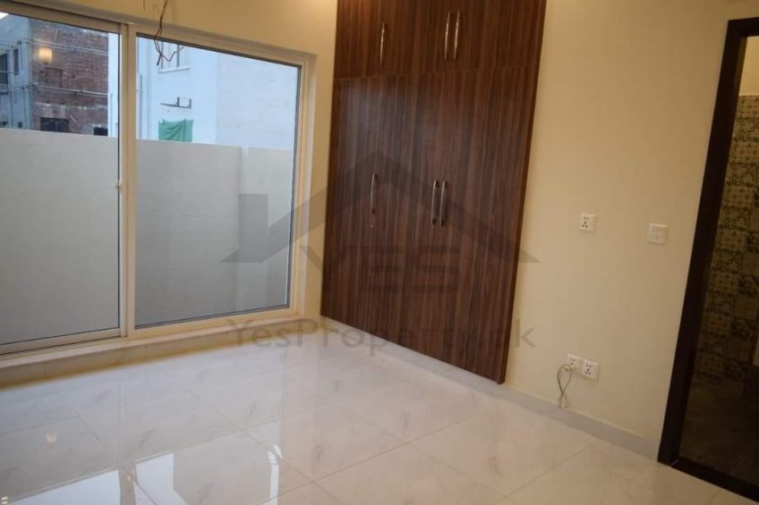 1 Kanal House for Sale in DHA Lahore Phase 2