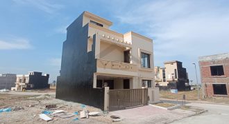 5 Marla Brand New Double unit house for sale in Bahria town phase 8