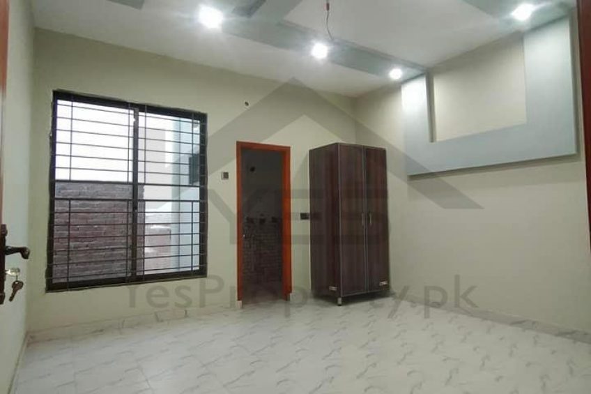 5 marla house for sale in Model Town Near Multan public school road