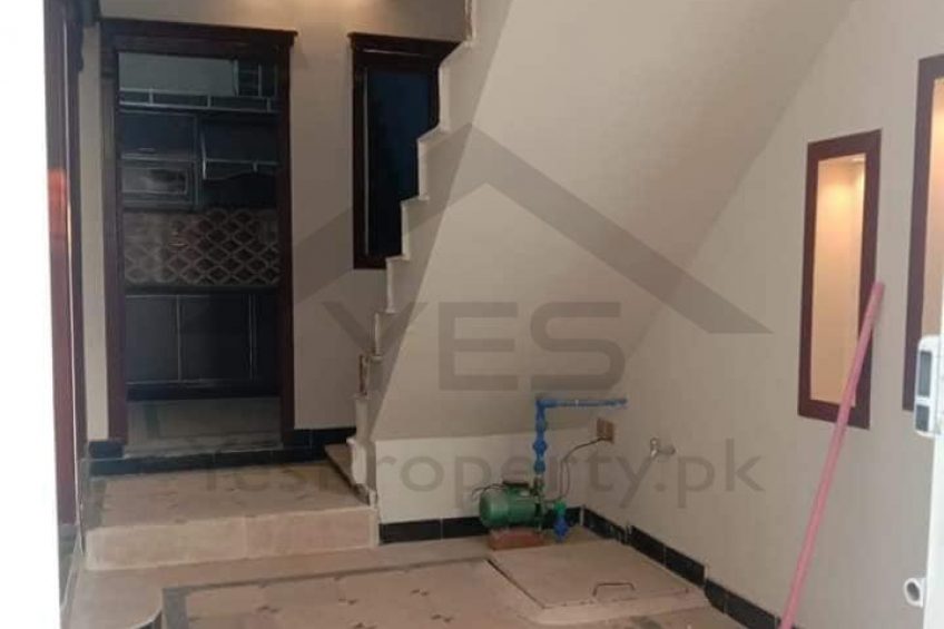 2.6 Marla Corner House for sale in Wakeel colony