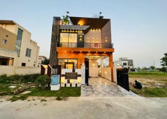 5 MARLA BRAND NEW HOUSE FOR SALE in HOT LOCATION OF DHA