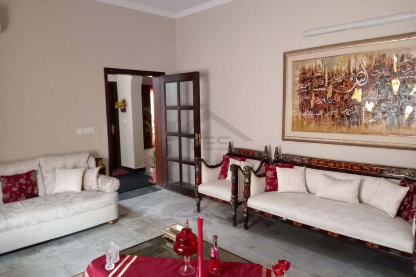 14 marla luxury house for sale in ideal location near lums University