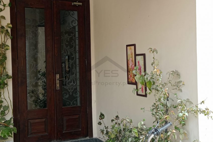 14 marla luxury house for sale in ideal location near lums University