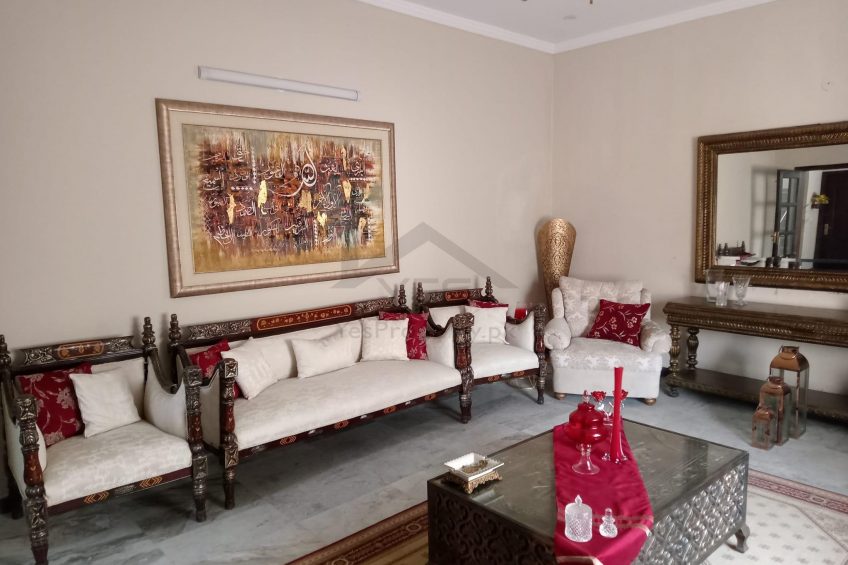 14 marla luxury house for sale in ideal location near lums University