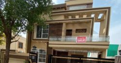 10 Marla Brand New House For Sale in Bahria Town Lahore