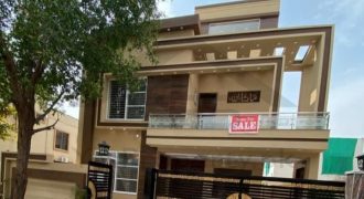 10 Marla Brand New House For Sale in Bahria Town Lahore