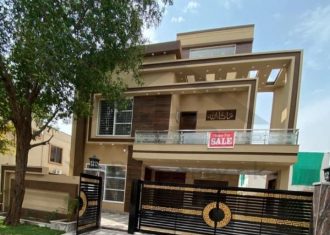 10 Marla Brand New House For Sale in Bahria Town Lahore