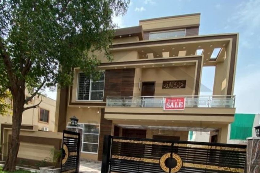 10 Marla Brand New House For Sale in Bahria Town Lahore