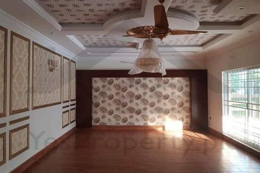 4 kanal Luxurious Banglow For Sale in DHA Phase 8