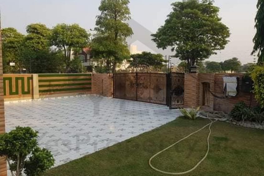 4 kanal Luxurious Banglow For Sale in DHA Phase 8