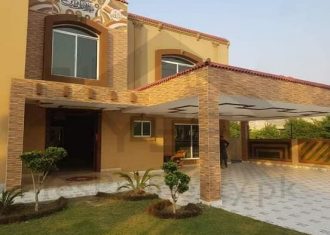 4 kanal Luxurious Banglow For Sale in DHA Phase 8