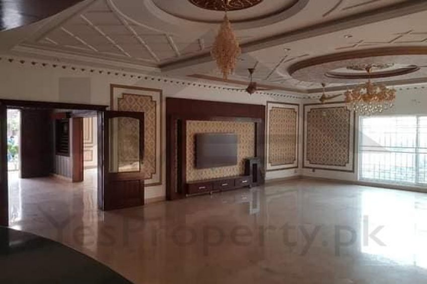 4 kanal Luxurious Banglow For Sale in DHA Phase 8