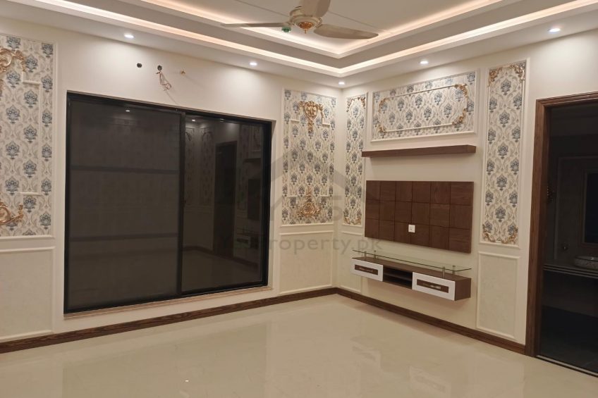 1 kanal house Spanish built For Sale in Eden City Lahore