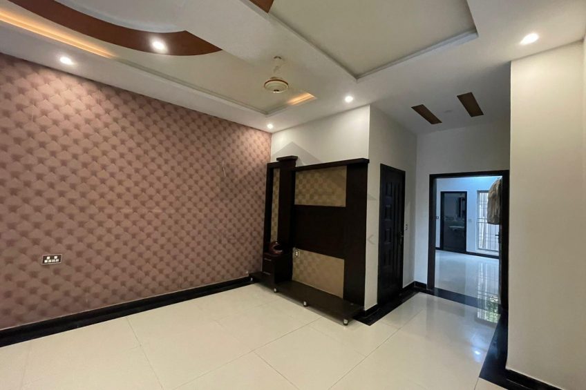 10 Marla Tile Flooring full house available for rent