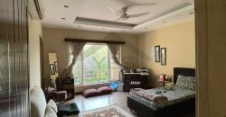 2 Kanal BUNGALOW FOR SALE OPPOSITE TO AMANA MALL