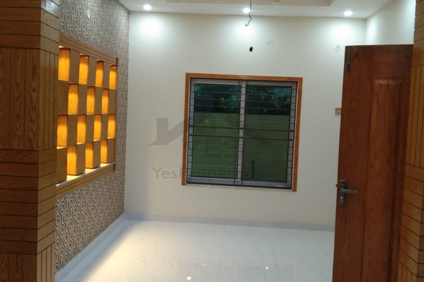 6 MArla House For Sale in Al Rehman Garden