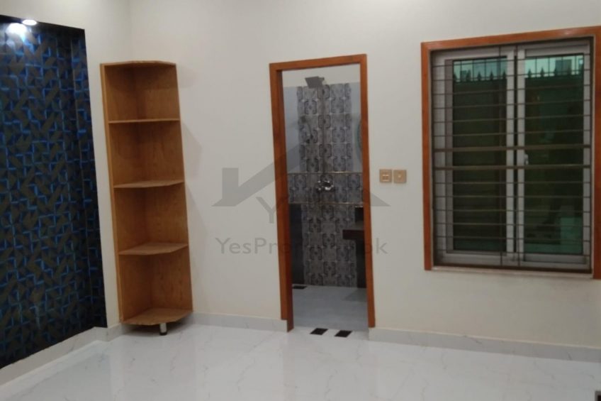 6 MArla House For Sale in Al Rehman Garden