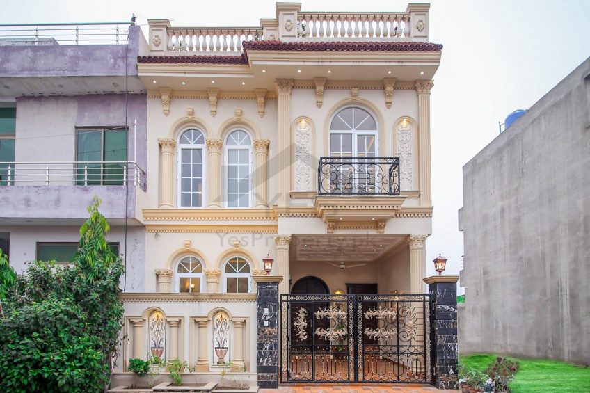 5 MARLA BRAND NEW HOUSE FOR SALE HOT LOCATION OF Bankers housing society near to ring road near to dha phase 4