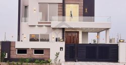 10 MARLA BRAND NEW MODERN HOUSE FOR SALE HOT LOCATION OF DHA Phase 7