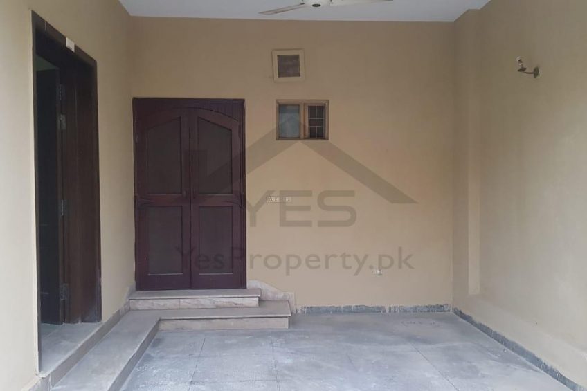 10 Marla House For Sale Gated Society Real Cottages Near Mall Of Avenue Bhatta Chowk Lahore