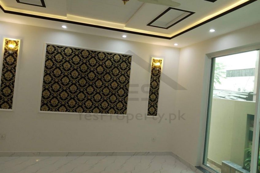 1 Kanal House for sale in Valencia town Lahore