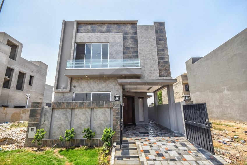 5 MARLA HOUSE FOR SALE IN DHA PHASE 9 town