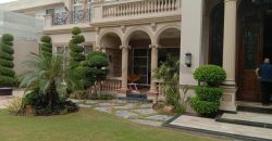 2 kanal luxury banglow available for sale in DHA phase 1