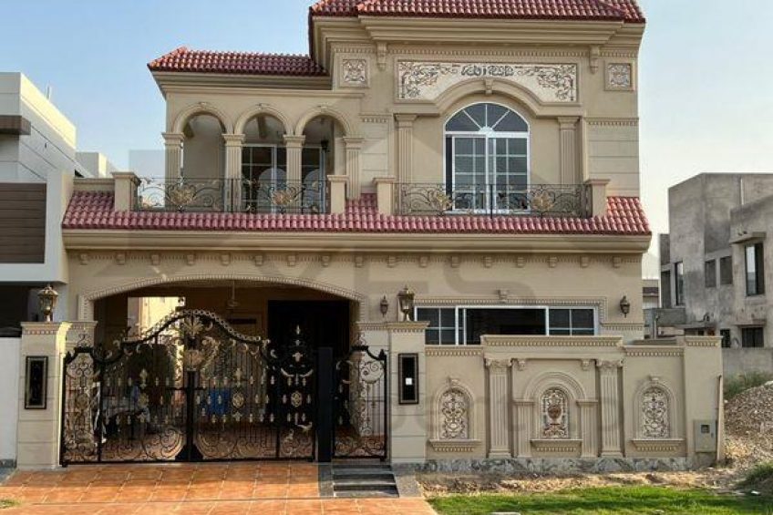 10 MARLA SPANISH HOUSE FOR SALE IN DHA PHASE 6