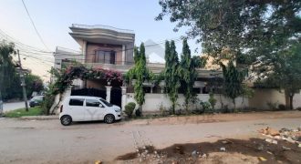 15 marla old house for sale corner House in samnabad lahore