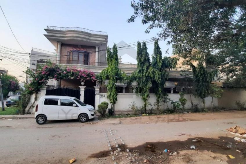 15 marla old house for sale corner House in samnabad lahore