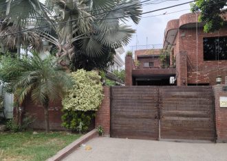 42 Marla luxury house is sale in new garden town lahore