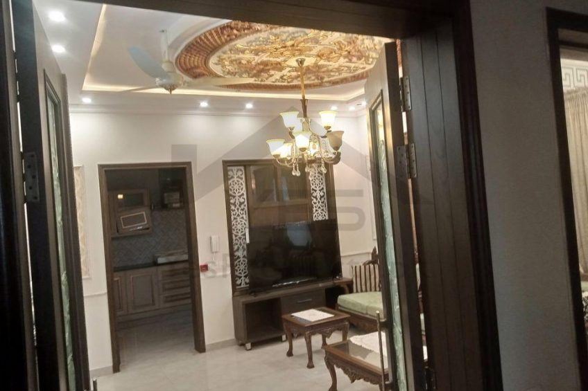 10 marla spanish house available for sale in DHA