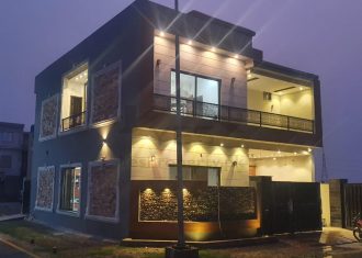 6.5 Marla house avialable for sale in Park view city Lahore