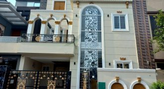 5 Marla Brand New House For Sale in Bahria Town Lahore (Hot Location)