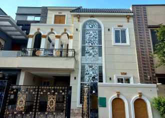 5 Marla Brand New House For Sale in Bahria Town Lahore (Hot Location)