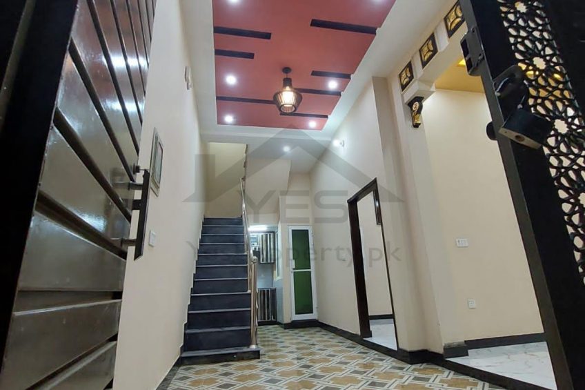 2.5 Marla Beautiful House For sale Loctaed at medical housings society canal road Lahore