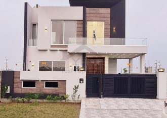 10 MARLA BRAND NEW MODERN HOUSE FOR SALE HOT LOCATION OF DHA Phase 7