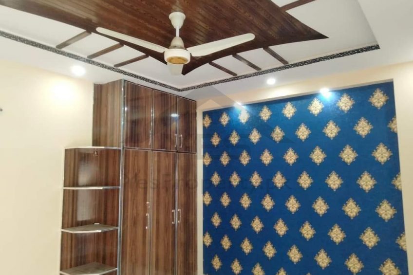 10 Marla house for rent in Shadab Society