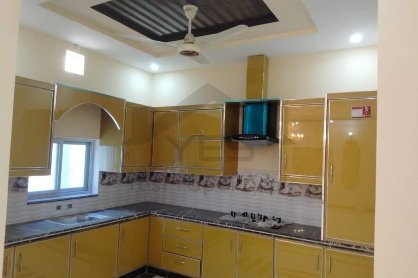 10 Marla house for rent in Shadab Society