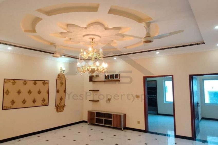 10 Marla house for rent in Shadab Society