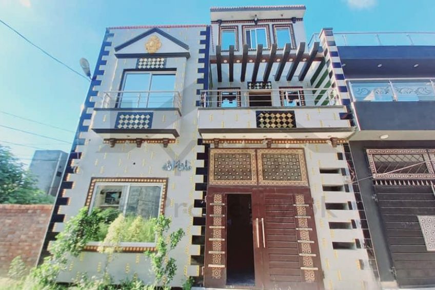 5 Marla Beautiful House For sale Loctaed at Al Rahman garden housings society canal road Lahore