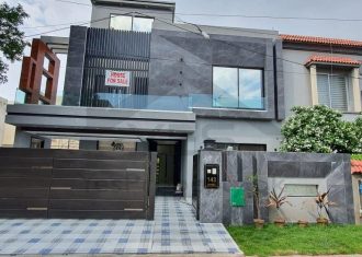 10 Marla House For Sale in Bahria Town Lahore